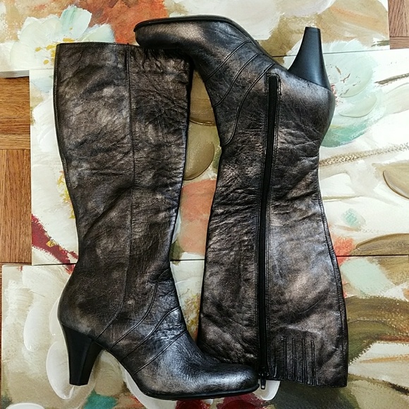Born Shoes - BORN LEATHER GRAY METALLIC BOOTS
